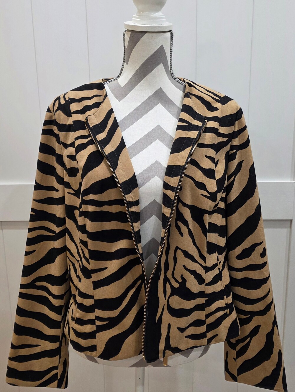 Chico's Pony Stripe Jacket Size 2 -US Size 12 -*171